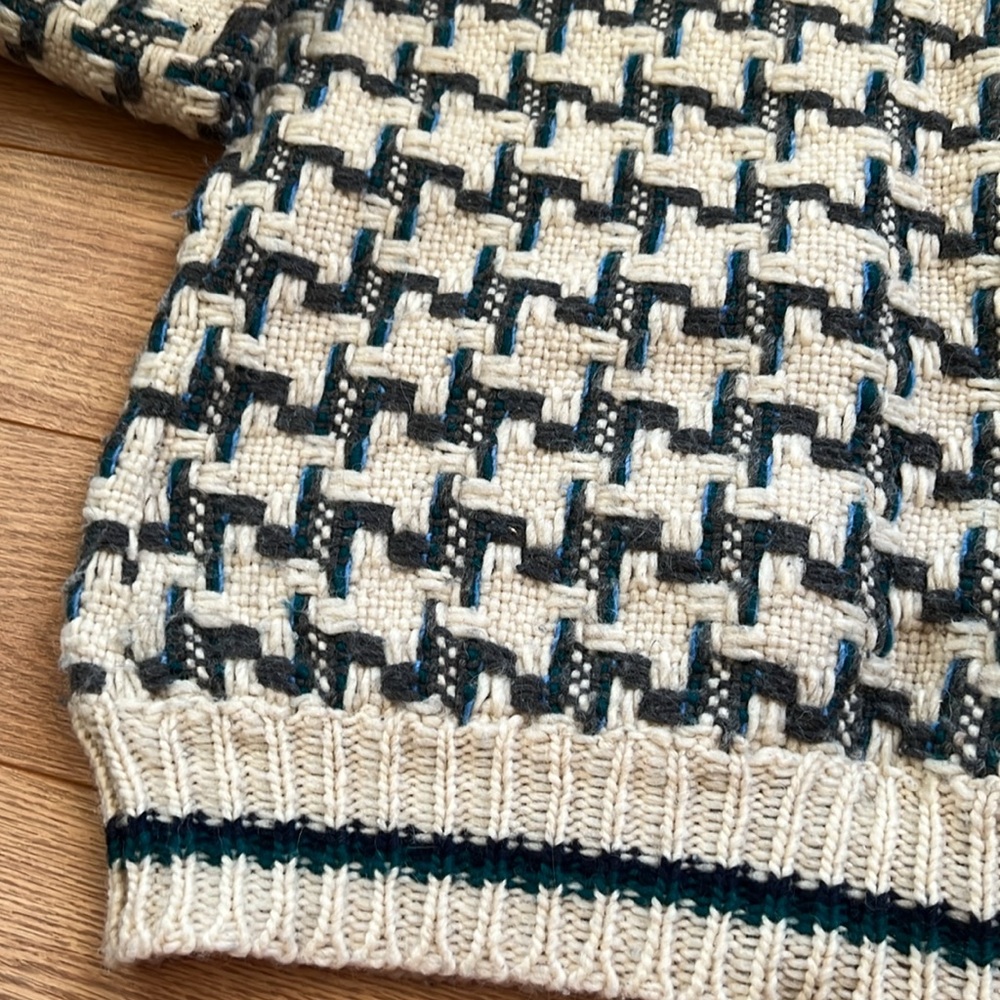Made In Ecuador Wool Thick Cardigan XL - Picture 4 of 4